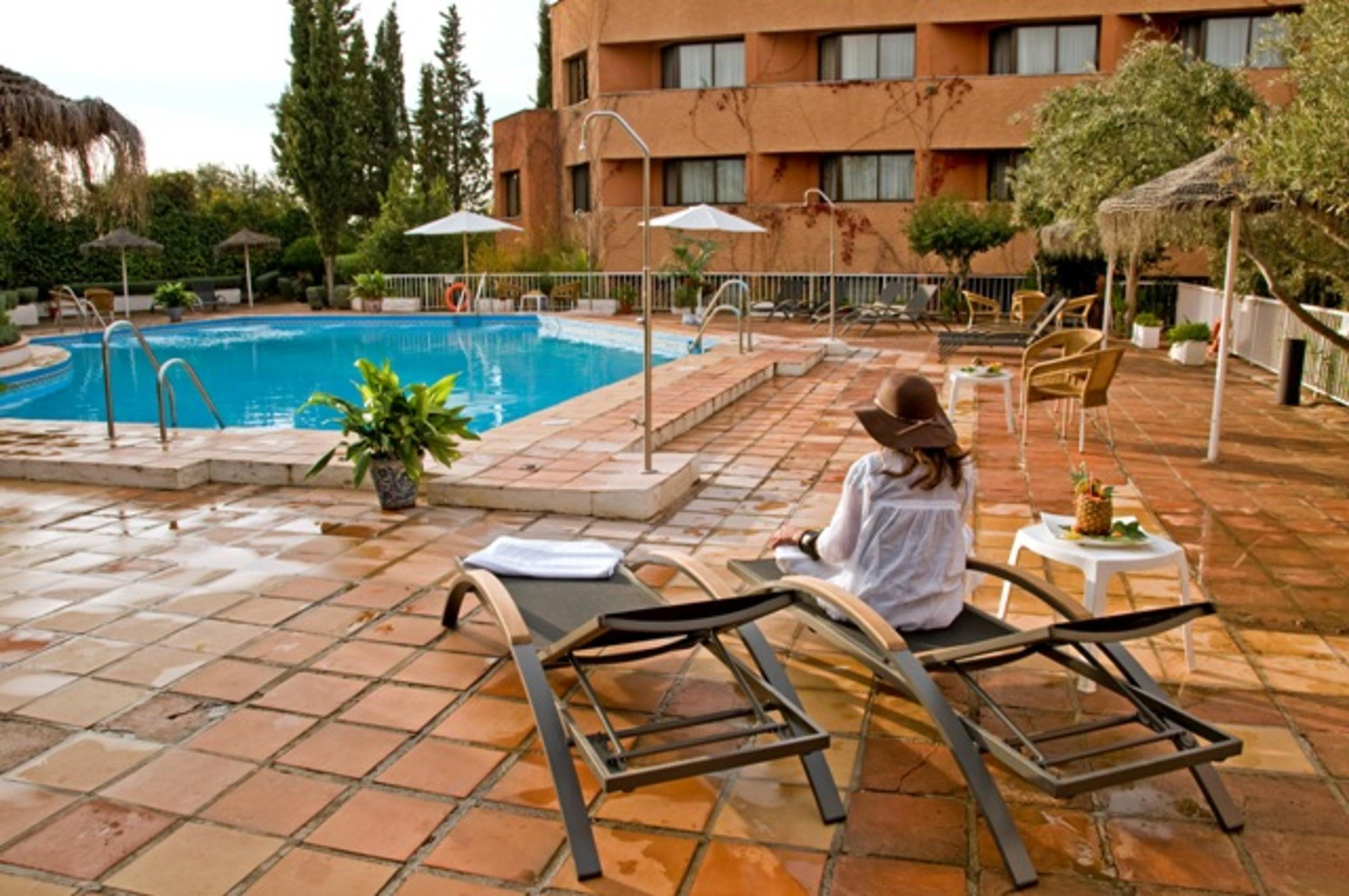 Porcel Alixares Hotel Granada Bagian luar foto